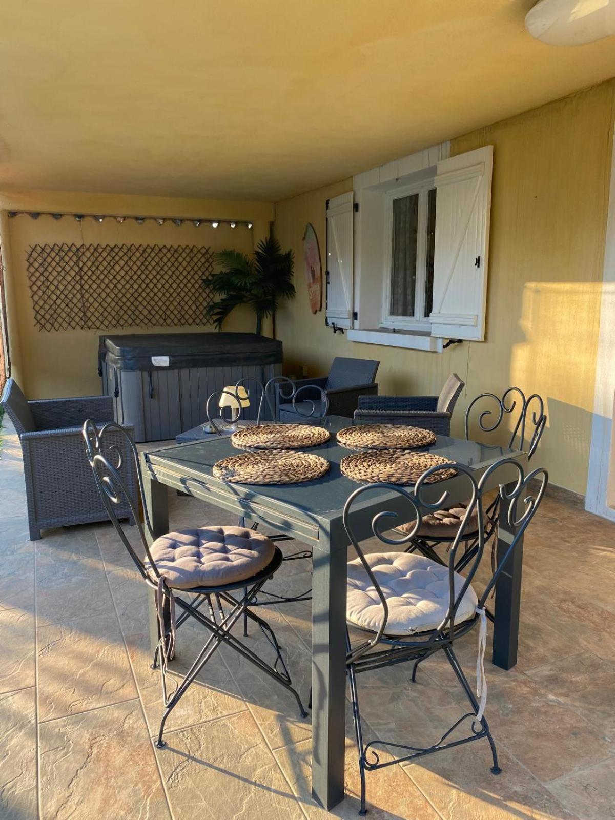 Agreable Rez De Jardin Avec Piscine Et Jacuzzi Διαμέρισμα Cervione Εξωτερικό φωτογραφία