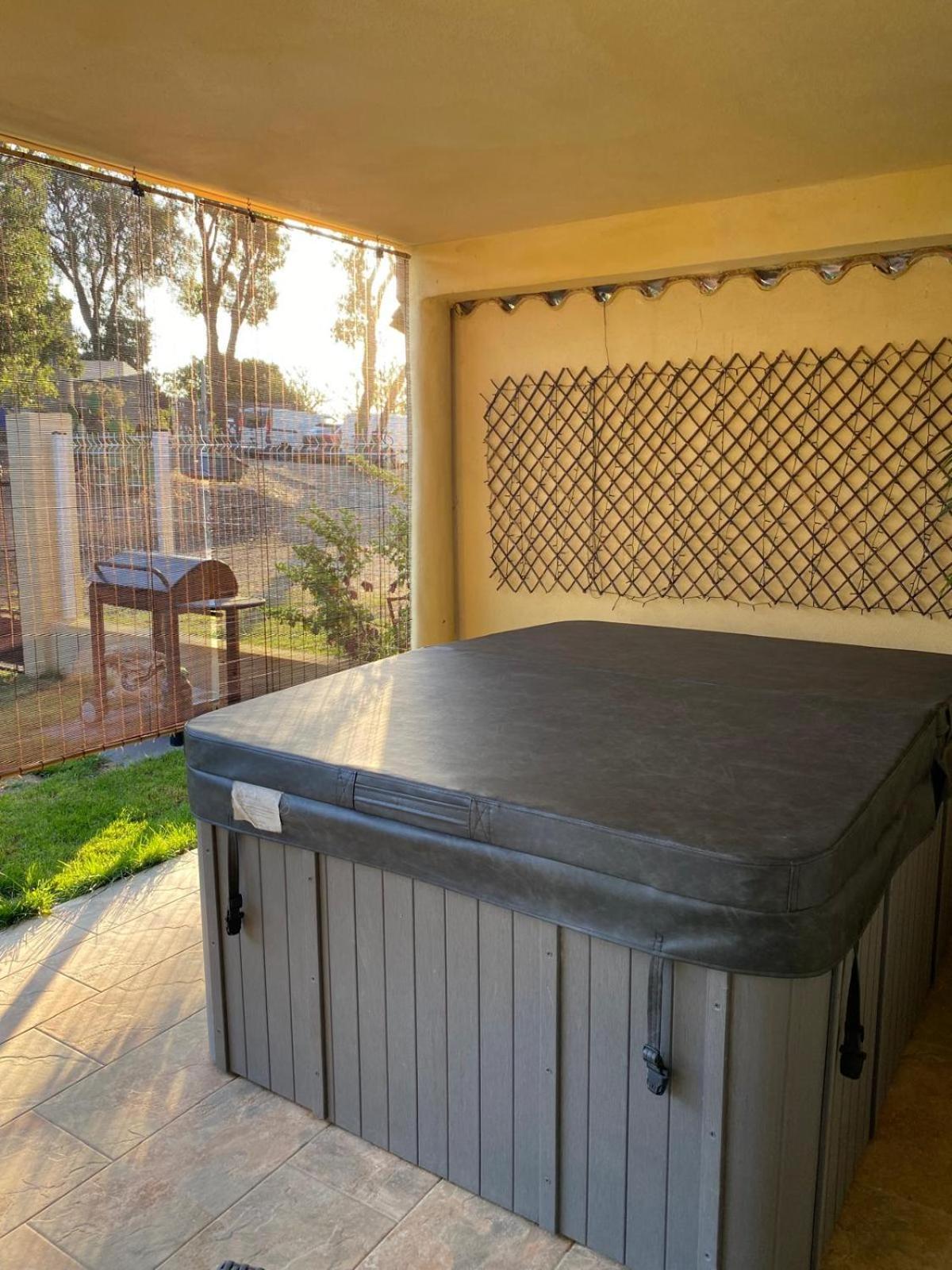 Agreable Rez De Jardin Avec Piscine Et Jacuzzi Διαμέρισμα Cervione Εξωτερικό φωτογραφία